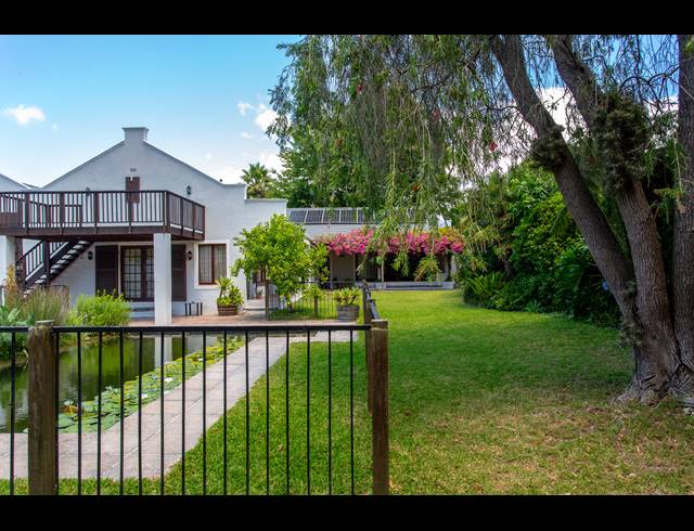 3 BEDROOM HOUSE RENTED IN CONSTANTIA